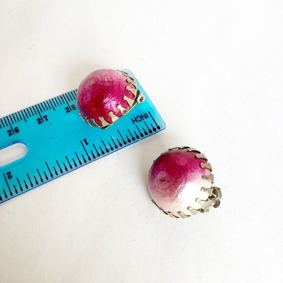 Pink Clip On Earrings Vintage Domed Button Gold Tone Setting Lightweight Clips - Picture 4 of 4